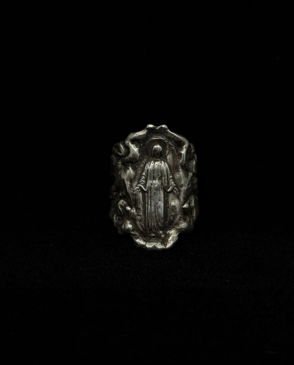 jesus on a ring